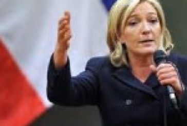 Cimetière profané: des « faits infamants » d’une « lâcheté inouïe » pour Marine Le Pen