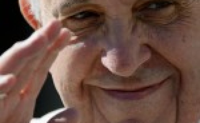 Holocauste: François déplore la réaction insuffisante des grandes puissances