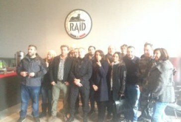 Remerciement des  otages d’hypercacher aux soldats d’élite du RAID