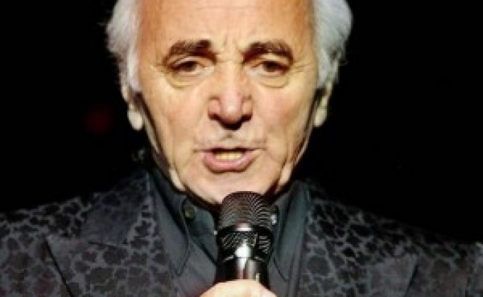 [Vidéo] Immigration : Aznavour encore plus radical que le FN