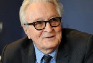 Propos de Dumas sur Valls sur BFM-TV et RMC: le CSA « instruit un dossier »