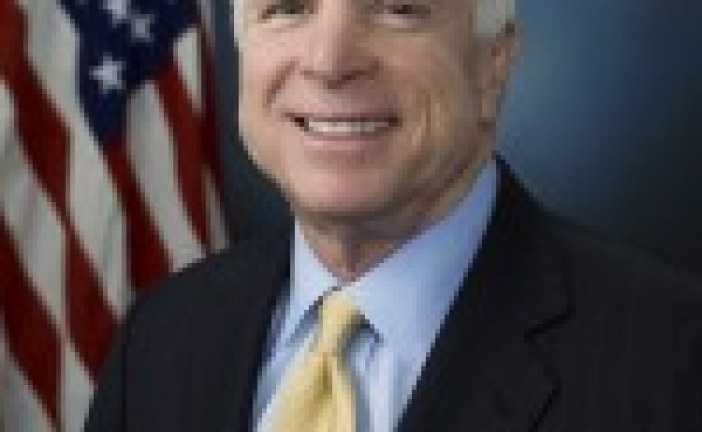 USA : John McCain critique Obama