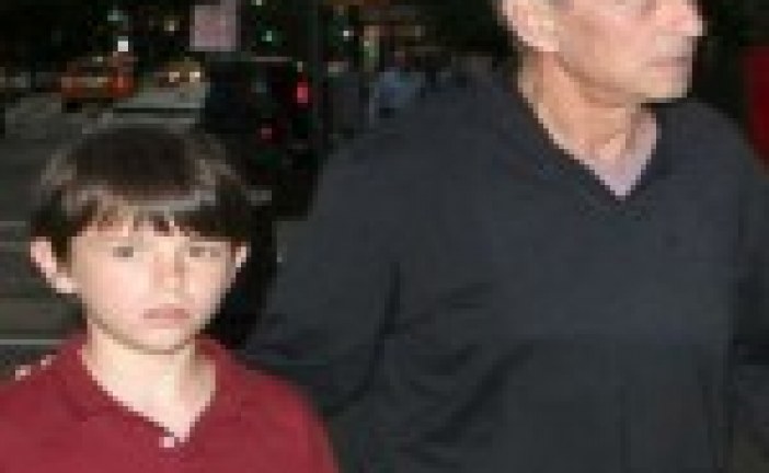 Europe : Michael Douglas dénonce l’antisémitisme dont a été victime son fils Dylan