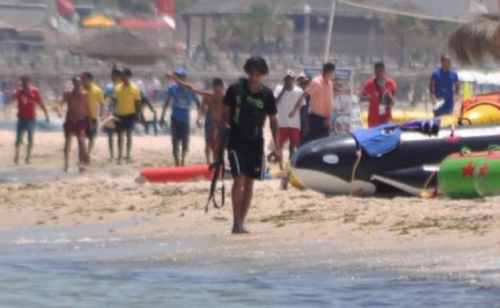 Tunisie : l’attaque terroriste de Sousse filmée par un amateur depuis un balcon