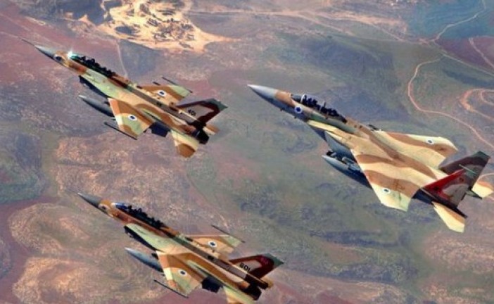 Israël frappe des cibles militaires syriennes après des tirs dans le Golan (armée)