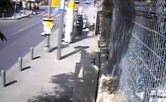 [ 2 Vidéos] – La séquence terrifiante de l’attaque à la voiture bélier et du massacre du rabbin