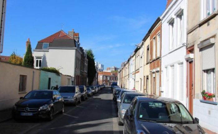 Lille  : Agression à la machette sur un policier français ( ÉVIDEMENT ENCORE UN ACTE D’UN DÉSÉQUILIBRE)