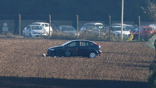 L'assaillant a fui à pied après un échange de coup de feu qui n'aurait pas fait de blessés.