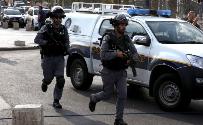 Jérusalem: un policier israélien attaqué au couteau, l’auteur tué (police)