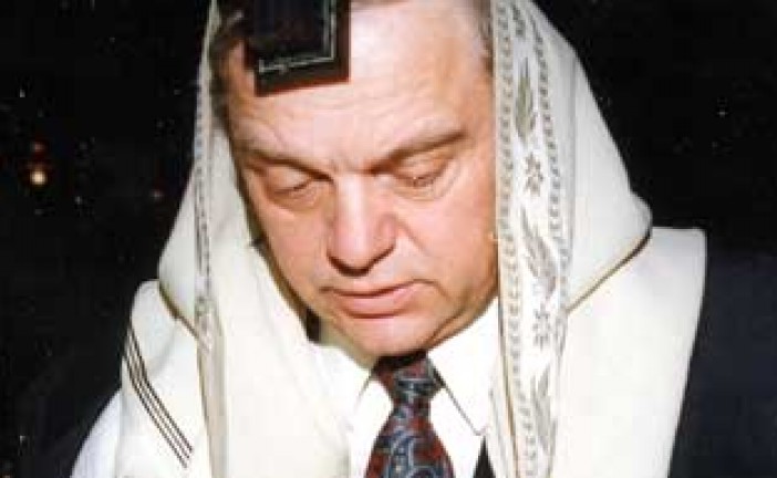 Un Rabbin du New Jersey se précipite dans les flammes pour sauver un Sefer Torah