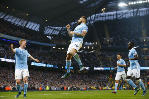 Otamendi (Manchester City) célèbre un but lors du match de Premier League face à Norwitch City, le 13 octobre.