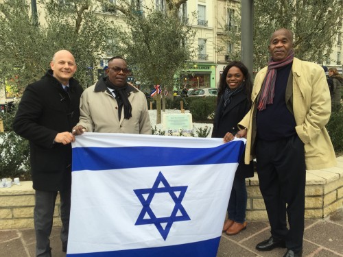  Franck SERFATI, Président VIGIL ’ ANCE avec Evariste NGALLA – OBELLA, Président de N. O. G. A. F et le V. P.