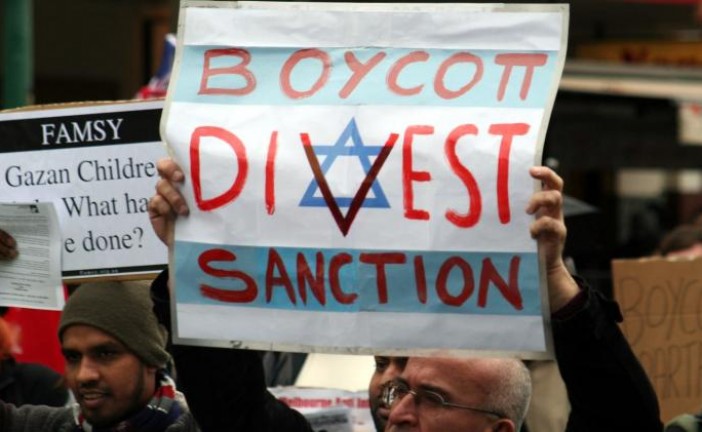 Des universitaires italiens appellent au boycott des universités Israéliennes.