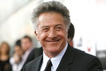 « Je suis juif », Dustin Hoffman fond en larme en découvrant l’histoire de ses grands-parents