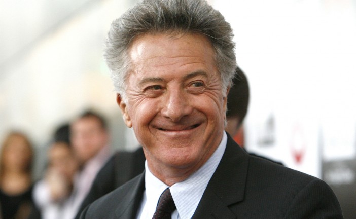 « Je suis juif », Dustin Hoffman fond en larme en découvrant l’histoire de ses grands-parents