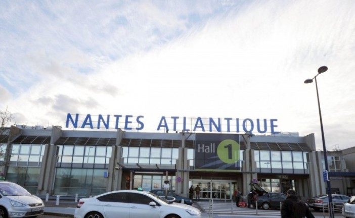 Un islamiste assigné à résidence prend l’avion à Nantes avec un arsenal d’armes blanches en soute.