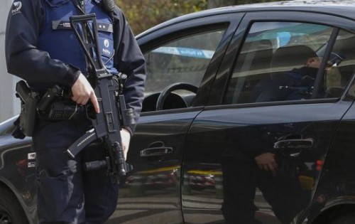 5681133_police-belge-reuters_545x460_autocrop