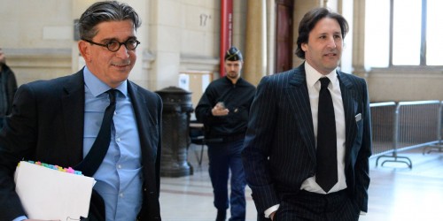 Arnaud Mimran et son avocat. @ BERTRAND GUAY / AFP