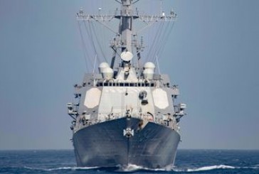 Confrontation « dangereuse » entre des navires iraniens et un destroyer américain