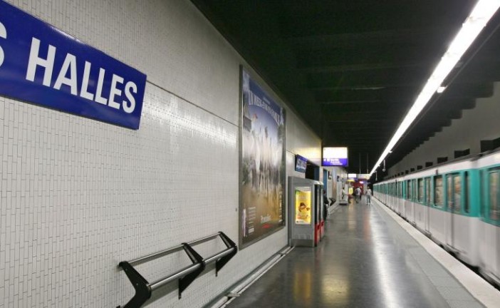 Les gilets jaunes débordent par des propos et des gestes antisémites contre une vielle dame dans le metro