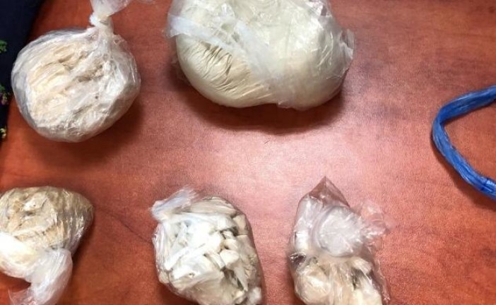 Porte-parole de la police (plage):  * La police a arrêté deux frères soupçonnés de trafic de drogue pour des centaines de milliers de shekels *