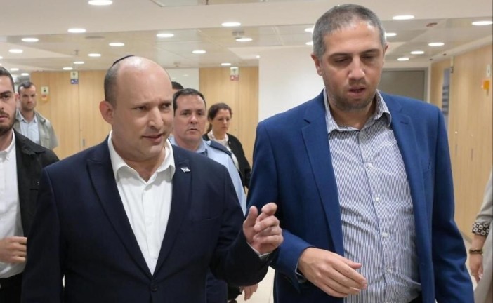 Le directeur de cabinet du premier ministre Naftali Bennett démissionne