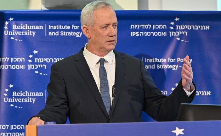 Frontières maritimes entre le Liban et Israël : Benny Gantz affirme que si le Hezbollah sabote les négociations, « le Liban en paiera le prix »