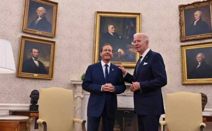 En visite aux États-Unis, Isaac Herzog affirme que Joe Biden « est un véritable ami Israël »