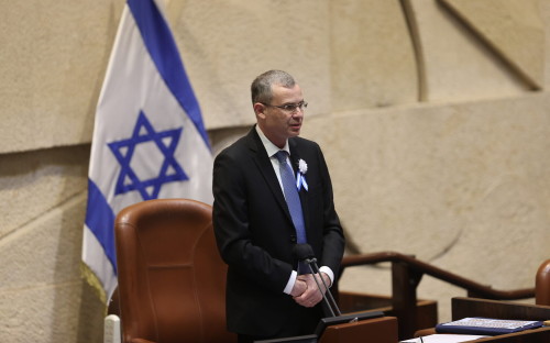 Knesset Speaker Yariv Levin seen at the Plenary Hall during the swearing-in ceremony of the 24th Knesset, at the Israeli parliament in Jerusalem, April 6, 2021. Photo by Alex Kolomoisky/POOL  ***POOL PICTURE, EDITORIAL USE ONLY/NO SALES, PLEASE CREDIT THE PHOTOGRAPHER AS WRITTEN - ALEX KOLOMOISKY/POOL*** *** Local Caption *** éøéá ìåéï ëðñú áçéøåú  ôúéçú îåùá çáøé ëðñú çãùéí îùîø äëðñú äùáòä è÷ñ 24