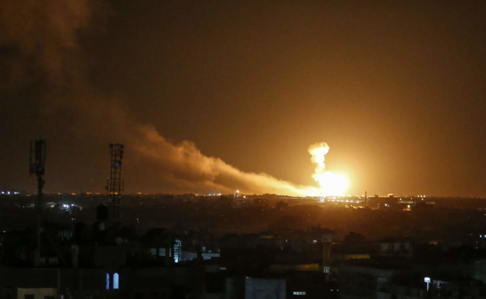 Des frappes présumées israéliennes provoquent la mort de deux soldats syriens et la fermeture de l’aéroport de Damas