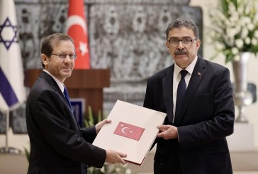 Le nouvel ambassadeur de la Turquie en Israël présente ses lettres de créance au président israélien Isaac Herzog