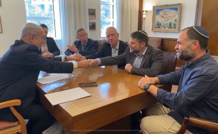 Israël : Benjamin Netanyahu, Betsalel Smotrich et Yoav Gallant trouvent un accord concernant l’autorité de l’administration civile