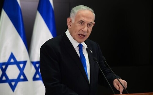 Israeli Prime Minister Benjamin Netanyahu holds a press conference at the Ministry of Defense in Tel Aviv on April 10, 2023. Photo by Tomer Neuberg/FLASH90 *** Local Caption *** áéáé øàù äîîùìä îñéáú òéúåðàéí áðéîéï ðúðéäå