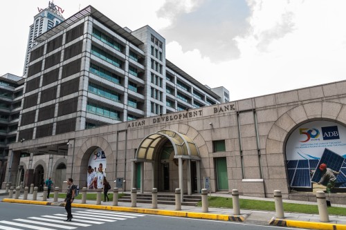 ADB-headquarters-in-Mandaluyong-in-the-greater-metropolitan-area-of-Manila-in-the-Philippines[1]