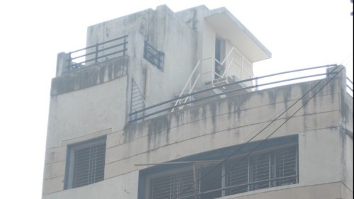 2008_Mumbai_terror_attacks_Nariman_House_front_view_3[1]
