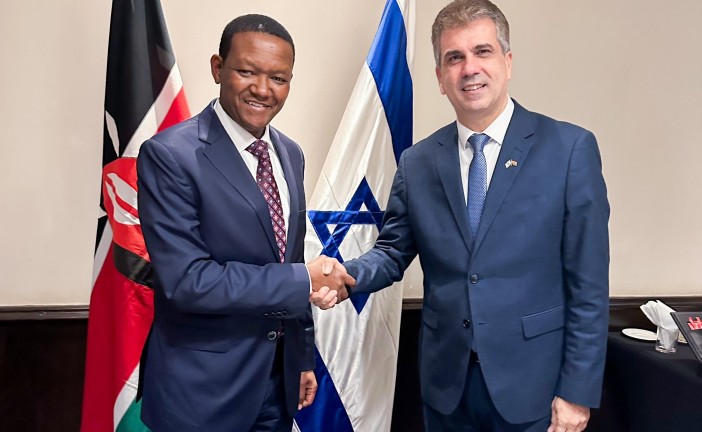 Le ministre israélien des Affaires étrangères rencontre son homologue kényan et d’autres dirigeants africains à Nairobi