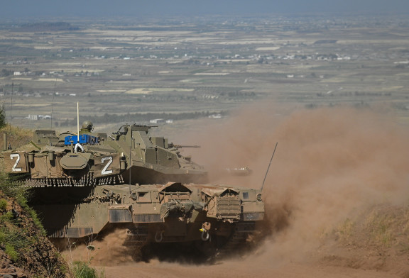 Des chars de Tsahal frappent deux bâtiments de l’armée syrienne situés dans une zone de séparation entre Israël et la Syrie
