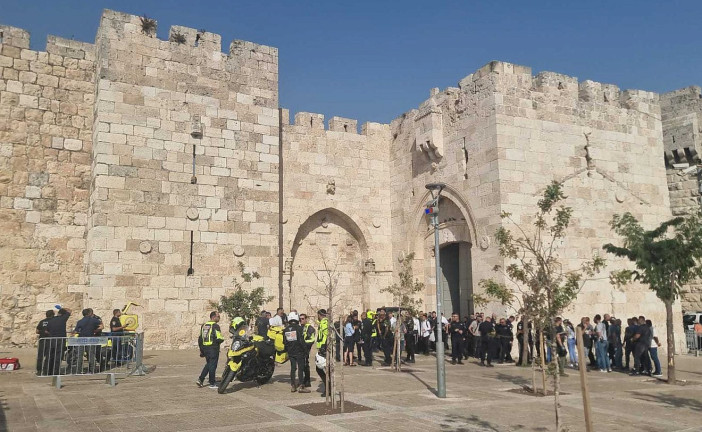 Jérusalem : deux israéliens blessés au couteau lors d’un attentat à la porte de Jaffa, le terroriste neutralisé