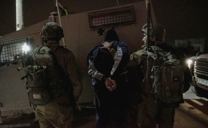 Israël en guerre : Tsahal arrête 16 terroristes palestiniens en Judée-Samarie, dont un membre du Hamas