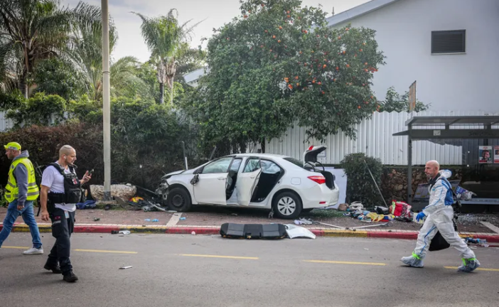 Israël en guerre : un attentat à la voiture-bélier provoque la mort d’une personne et fait dix-sept blessés à Ra’anana