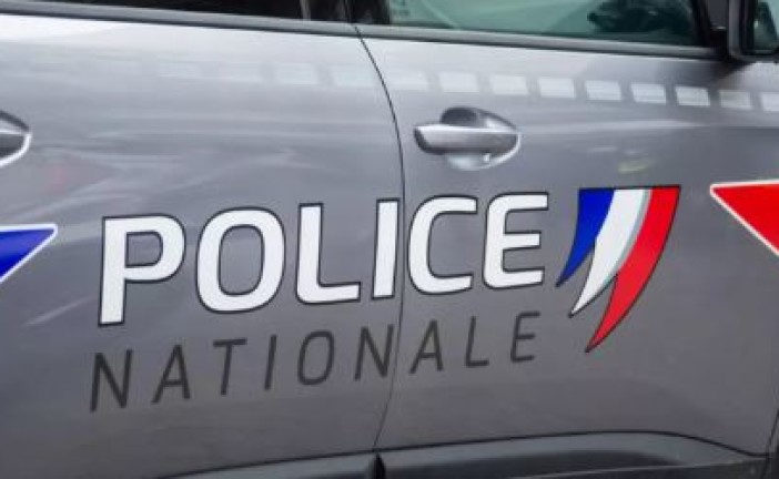 Paris : Un homme poignardé à six reprises dans la rue, la piste d’un acte antisémite privilégiée