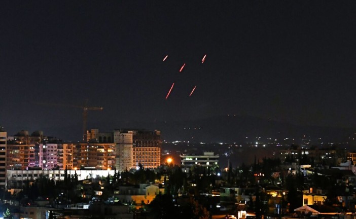 Israël en guerre : des frappes israéliennes détruisent un entrepôt du Hezbollah en Syrie