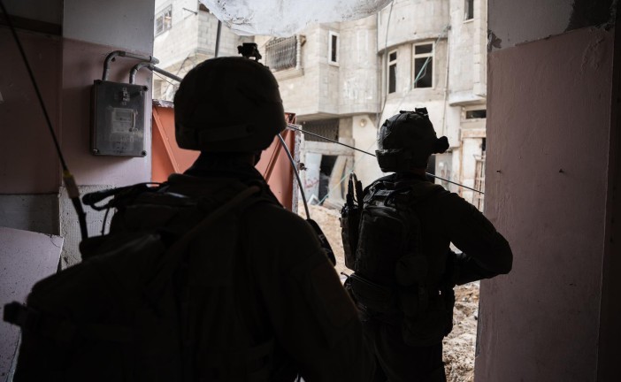 Israël en guerre : les forces de Tsahal poursuivent leurs opérations au centre de Gaza