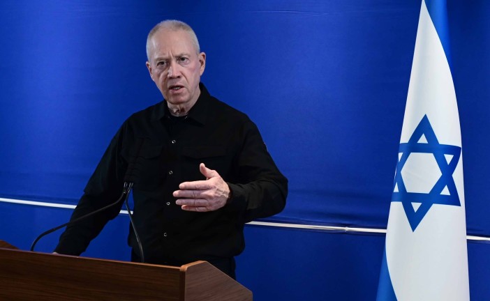Israël en guerre : Yoav Gallant affirme que l’État d’Israël ne reconnait pas l’autorité de la CPI