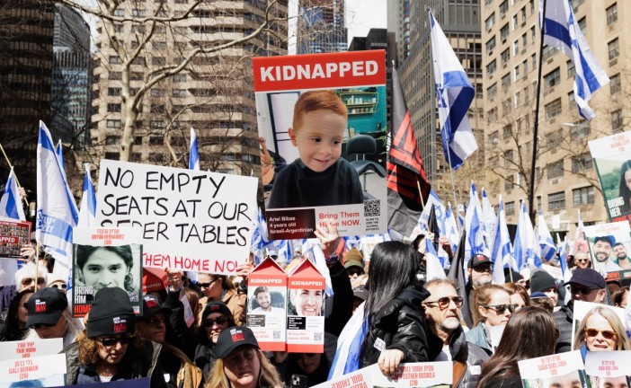 Israël en guerre : l’administration de Joe Biden discuterait directement avec le Hamas pour négocier un accord concernant la libération des otages américains