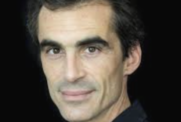 RAPHAËL ENTHOVEN: TU ES UN MISÉRABLE ! par René Taieb