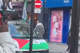 Video: Les Pro Palestiniens provoquent les juifs de France à Belleville, demain Sarcelles, Levallois , Vincennes, Saint Paul etc.. que font nos responsables communautaires