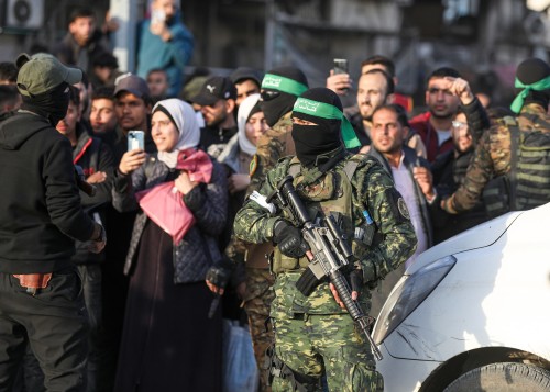 AA-20250119-36799177-36799168-ALQASSAM_BRIGADES_HANDS_OVER_3_ISRAELI_CAPTIVES_TO_RED_CROSS[1]