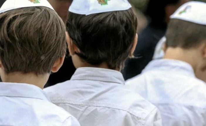 Coup de massue sur les écoles sous contrat Notamment Juive: avec un surcout moyen entre 1 500 à 2 000 € / par enfant  pour les familles