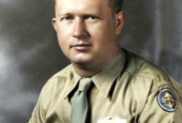 En Janvier 1945 dans un  camp &nbsp;&raquo; Un commandant nazi ordonna aux prisonniers juifs de faire un pas en avant. Mais à la place, 1 275 soldats américains se levèrent d&rsquo;un seul mouvement et déclarèrent : « Nous sommes tous juifs ici. »